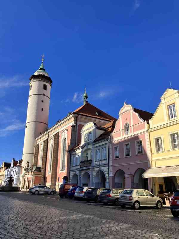 Domažlice, náměstí a věž